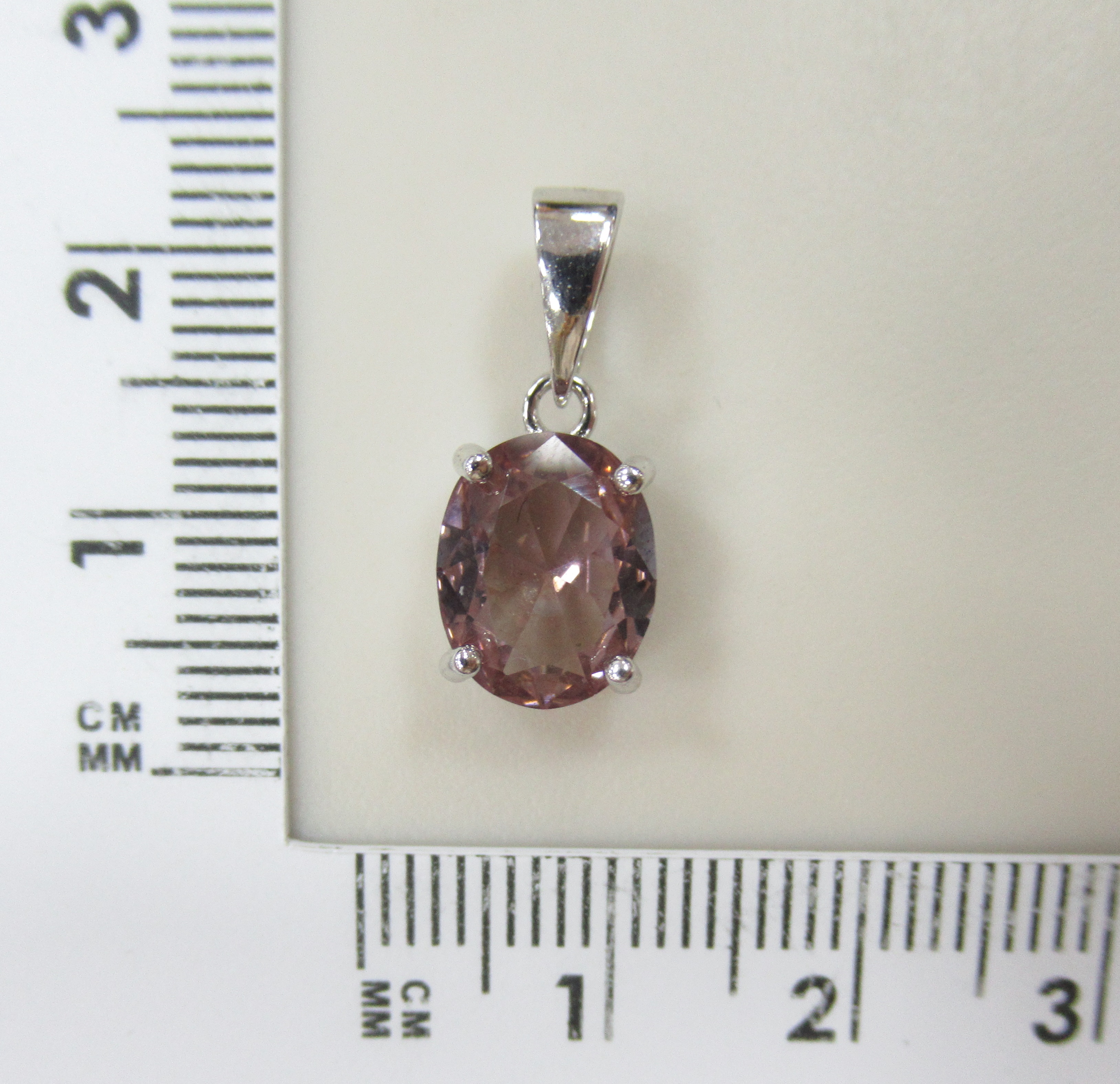 Серебряная подвеска с сультанитом